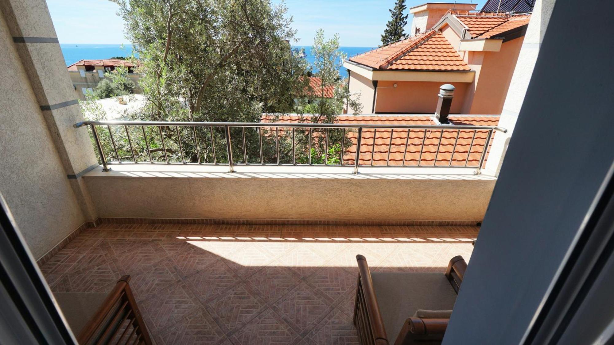 Medin Apartments Bluvista Petrovac Exterior photo